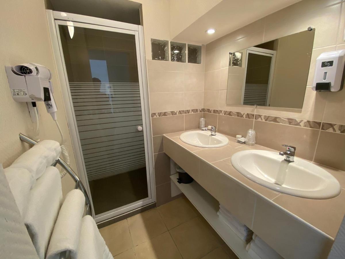 Hotel De Bretagne Fougères Dış mekan fotoğraf